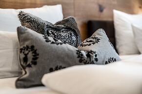 BLOCK Hotel & Living