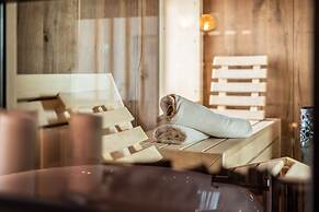 BLOCK Hotel & Living