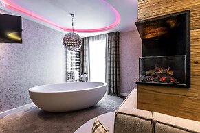 BLOCK Hotel & Living