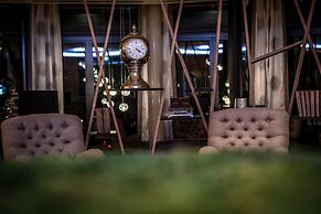 BLOCK Hotel & Living