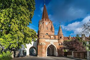 BLOCK Hotel & Living