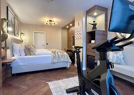 BLOCK Hotel & Living