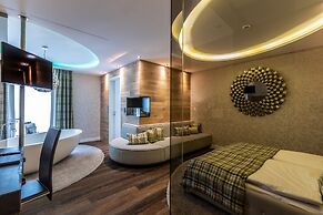 BLOCK Hotel & Living