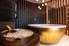 BLOCK Hotel & Living