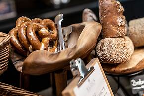 BLOCK Hotel & Living