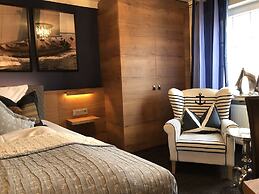 BLOCK Hotel & Living