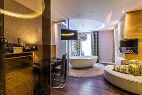 BLOCK Hotel & Living