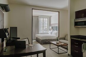 Club Quarters Hotel Downtown, Houston