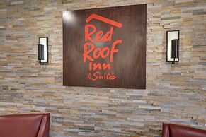 Red Roof Inn & Suites Newport – Middletown, RI