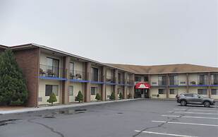 Red Roof Inn & Suites Newport – Middletown, RI