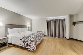 Red Roof Inn & Suites Newport – Middletown, RI