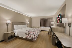 Red Roof Inn & Suites Newport – Middletown, RI