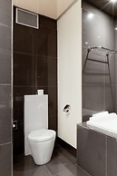 Old Town Square Residence by Emblem