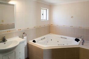 Best Western Plus Ambassador Orange