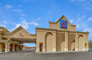 Motel 6 Lester, PA - Philadelphia Airport