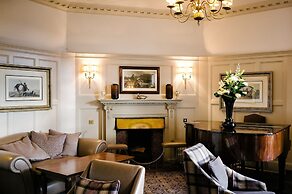 Macdonald Forest Hills Hotel & Spa