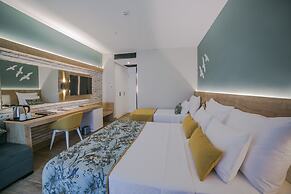 Sailor's Beach Club - All Inclusive