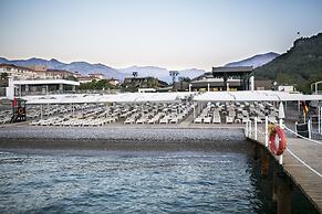 Sailor's Beach Club - All Inclusive