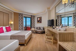 Delphin Deluxe Resort Hotel - All Inclusive