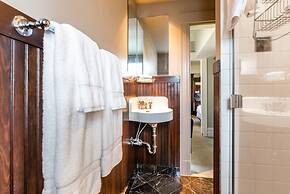 Seattle Gaslight Inn