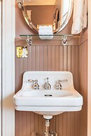 Seattle Gaslight Inn