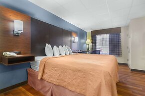 Econo Lodge Inn & Suites Gatlinburg at the Convention Center