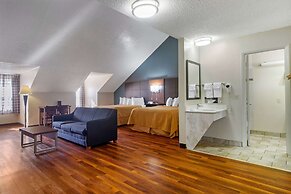 Econo Lodge Inn & Suites Gatlinburg at the Convention Center