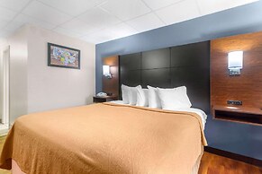 Econo Lodge Inn & Suites Gatlinburg at the Convention Center
