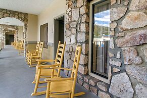 Econo Lodge Inn & Suites Gatlinburg at the Convention Center