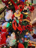 House of 1833 Bed & Breakfast & Gardens