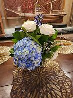 House of 1833 Bed & Breakfast & Gardens