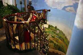 House of 1833 Bed & Breakfast & Gardens