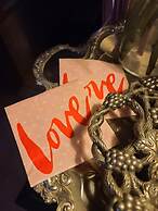 House of 1833 Bed & Breakfast & Gardens