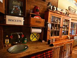 Country Woods Inn