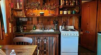 Country Woods Inn