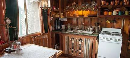 Country Woods Inn