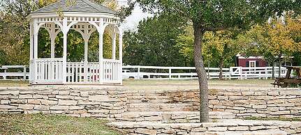 Country Woods Inn