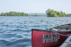Lookout Point Lakeside Inn