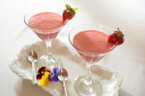 Lookout Point Lakeside Inn