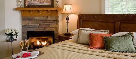 Lookout Point Lakeside Inn