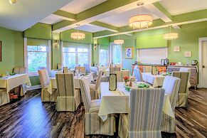 Lookout Point Lakeside Inn