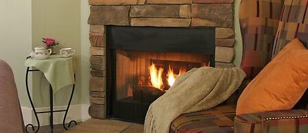 Lookout Point Lakeside Inn