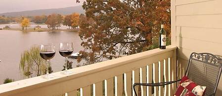 Lookout Point Lakeside Inn