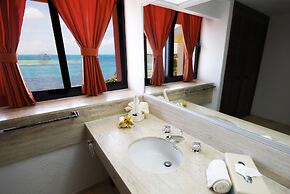 The Royal Cancun All Suites Resort