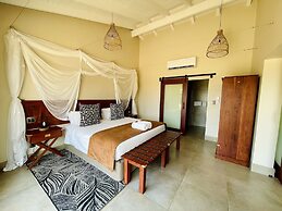 Hwange Safari Lodge