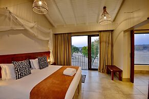 Hwange Safari Lodge