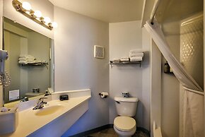 Travelodge by Wyndham Gardiner Yellowstone Park North