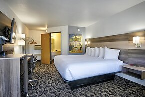 Travelodge by Wyndham Gardiner Yellowstone Park North