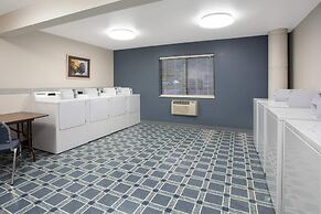 Travelodge by Wyndham Gardiner Yellowstone Park North