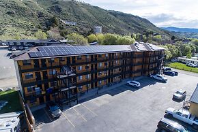 Travelodge by Wyndham Gardiner Yellowstone Park North